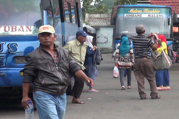 BBM Naik Diam-diam,...