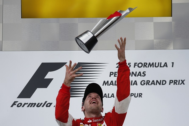 Ferrari Cetak Kemenangan...