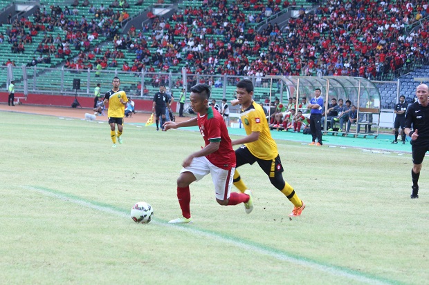 Pemain Brunei Dihujani...