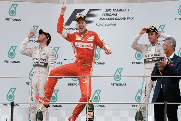 Sebastian Vettel Patahkan...