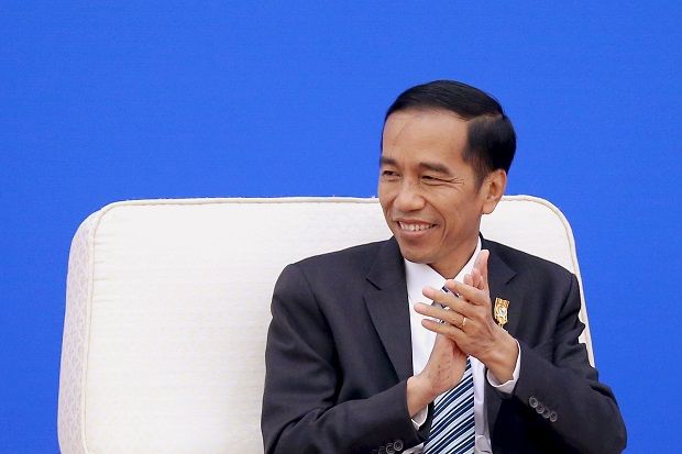 Jokowi: Ayo Nonton Film...
