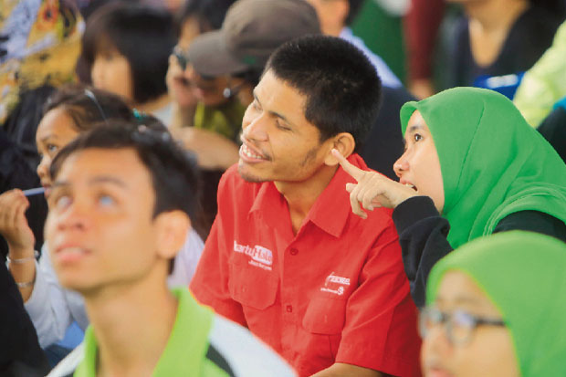 Nonton Film Laskar Pelangi...