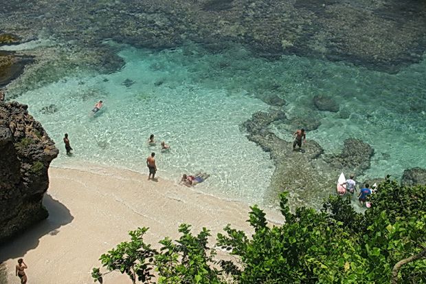 Pantai Suluban, Keindahan...