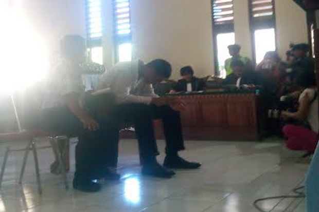 Bunuh Ibu Kandung, Warga...