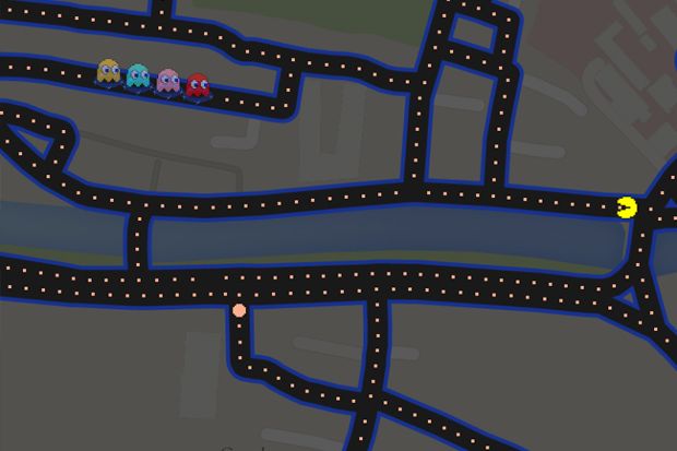 Bermain Game Pac-Man...