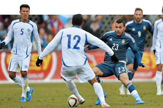 Martino: Masalah Tevez...