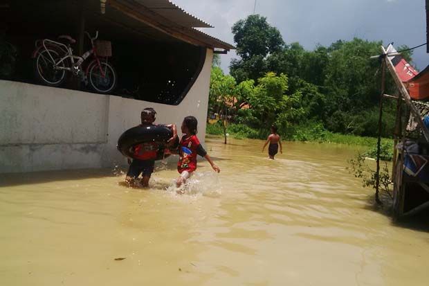 Warga Banjarnegara Khawatir...