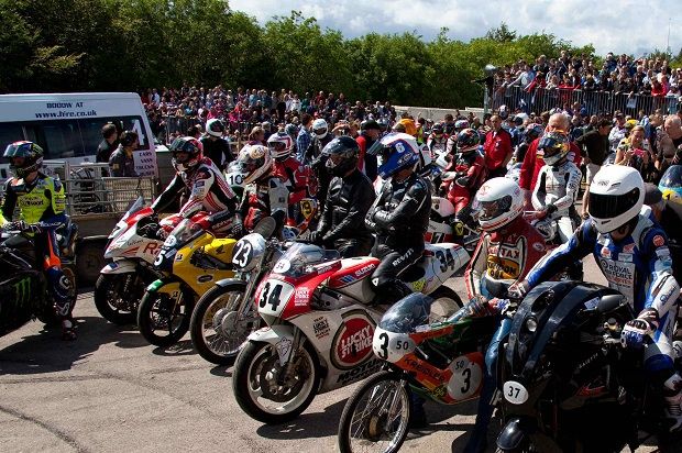 Rossi Ramaikan Goodwood...