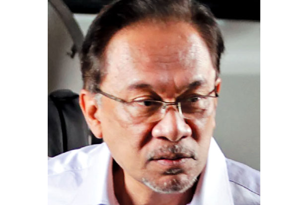 Anwar Ibrahim Didepak...