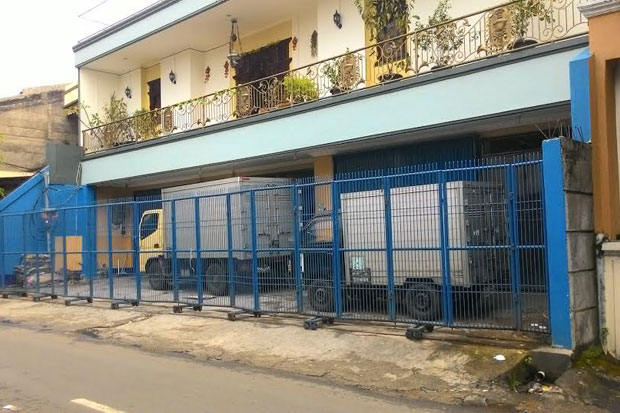 Pasca Digerebek, Gudang...