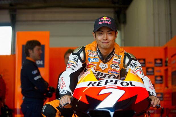 Hiroshi Aoyama Resmi...