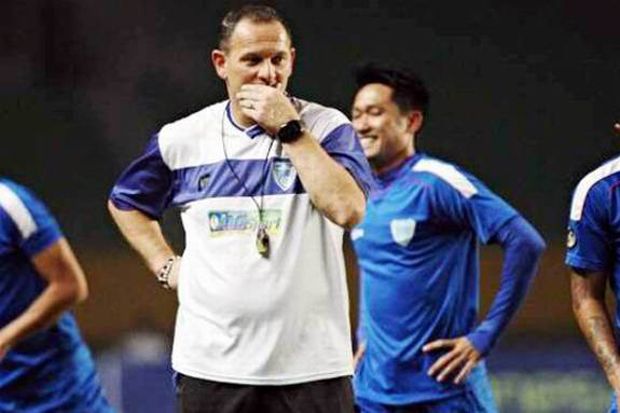 Dejan Antonic: Arema-Persebaya...