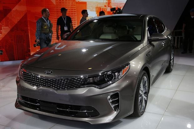 Kia Optima Generasi...
