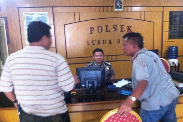 Rebutan Penumpang, Dua...