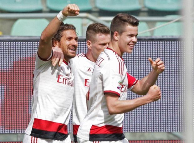 Aksi Menez Buat Milan...