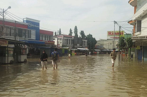 Banjir Kepung Kabupaten...