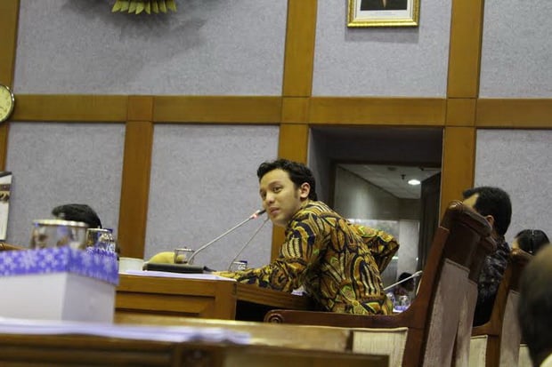 Menpora Diminta Realisasikan...