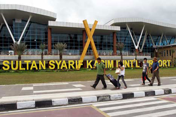 Bandara Sultan Syarif...