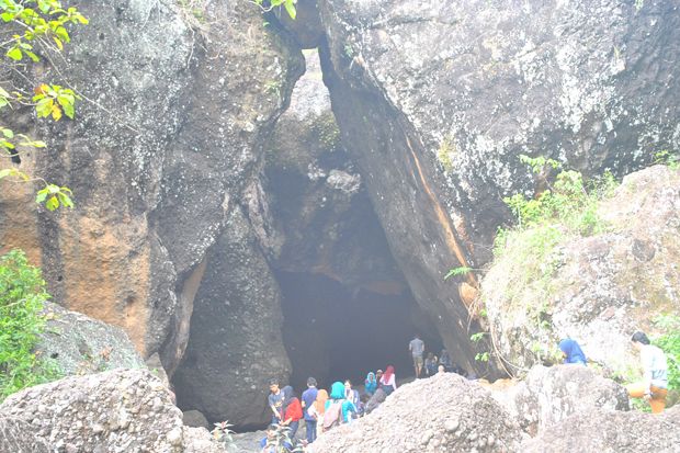 Gua Watu Joglo, Misteri...
