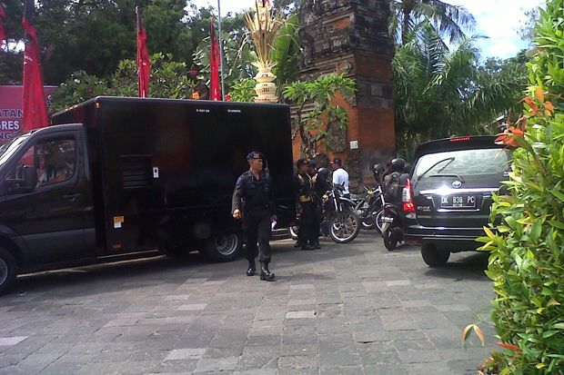 Area Kongres PDIP Dijaga...