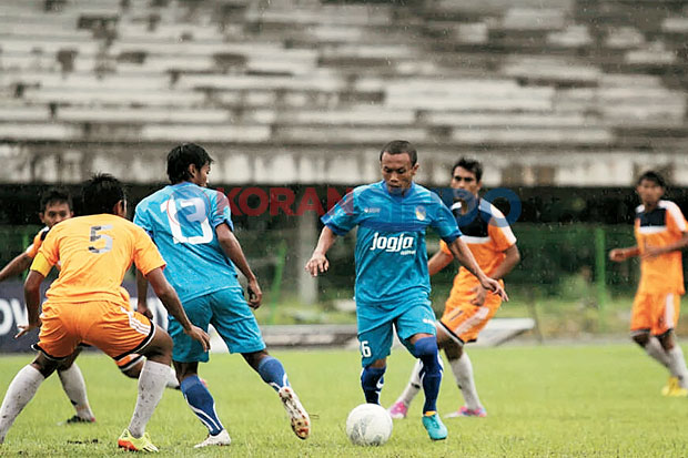 PSIM Ditumbangkan PSIR...