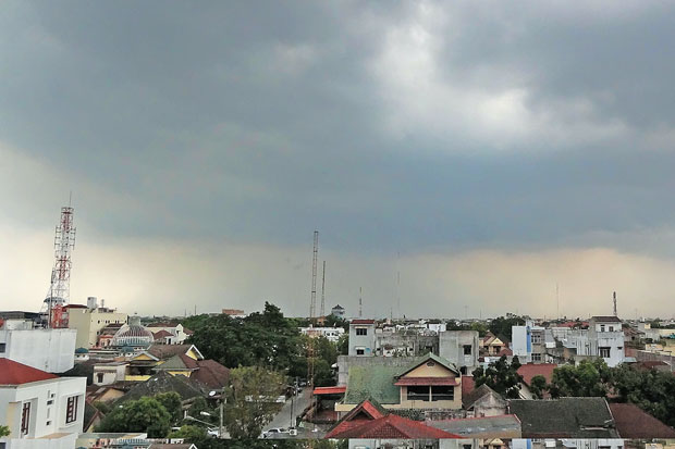 Musim Hujan, Perbaikan...