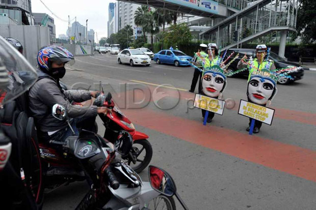 Tekan Pelanggar, Penegakan...