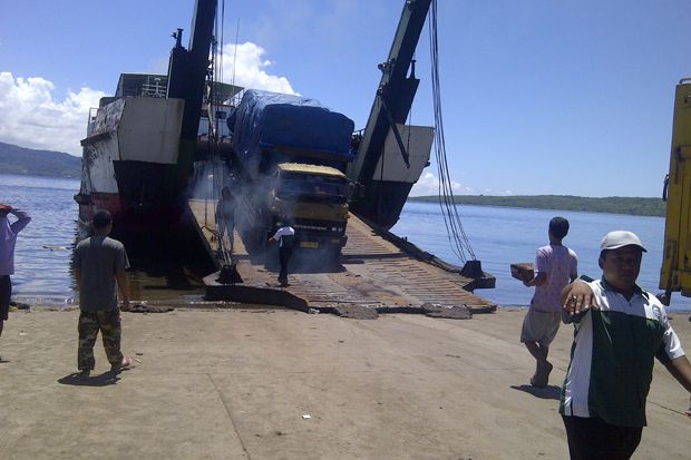 Kapal LCT Mogok, Simpatisan...