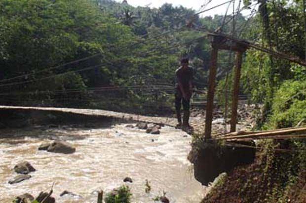 Jembatan Sungai Cimuntur...