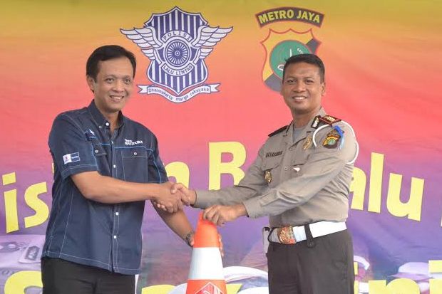 Suzuki Donasi 200 Traffic...