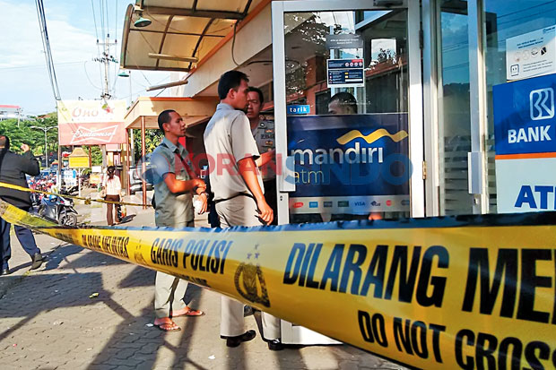 Dua ATM Nyaris Dibobol...
