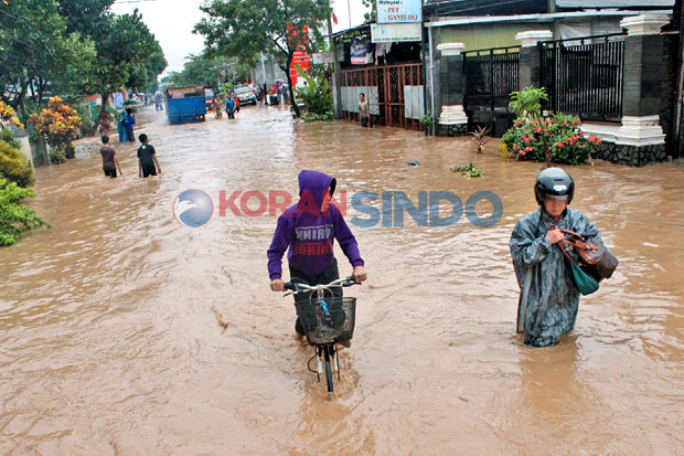 Banjir Bandang Terjang...