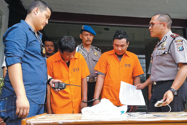 Dua Polisi Gadungan...