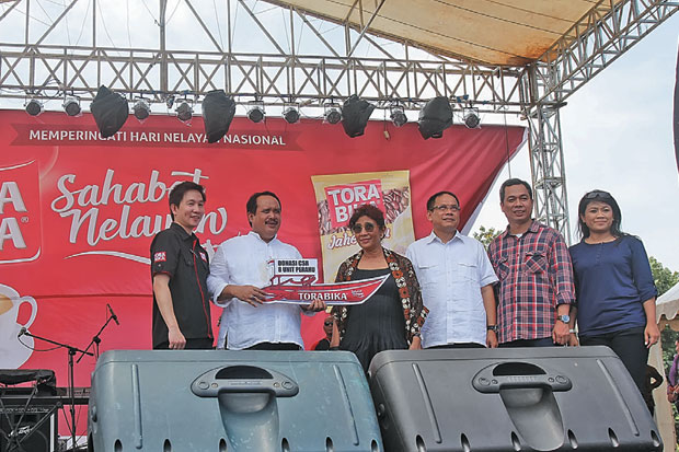 Mayora Peduli Nelayan