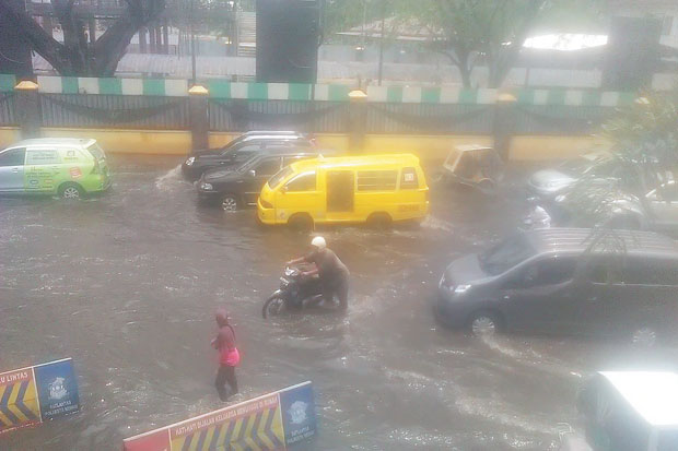 Jalan Stasiun KA Selalu...