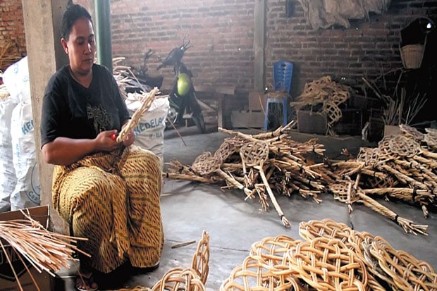 Raket Kasur Warga Cimara...