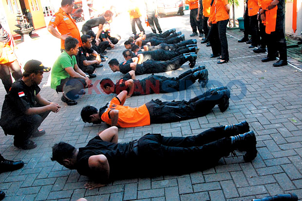 Rescuer Basarnas Semarang...