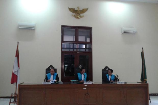 PTUN Kembali Gelar Sidang...