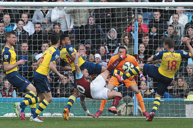 The Clarets Terdesak