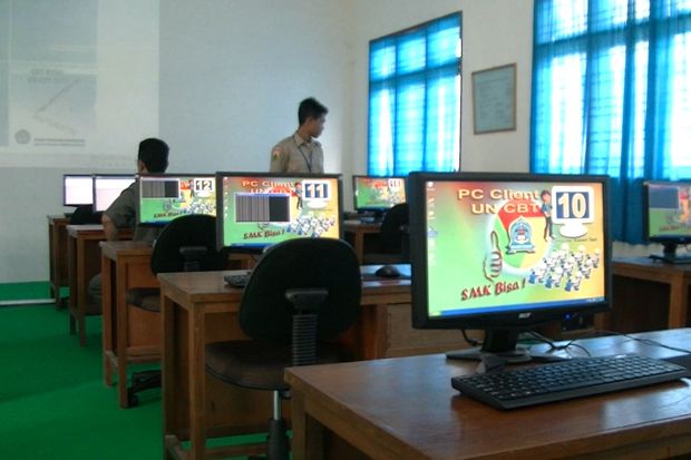 Melihat Persiapan UN...