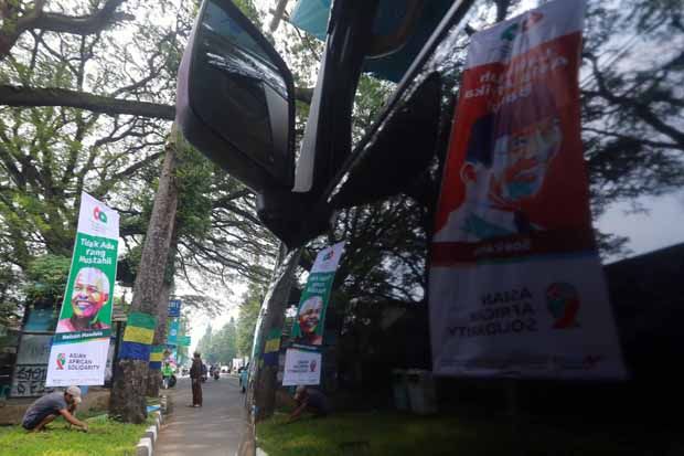 PKL di Bandung Ditertibkan...