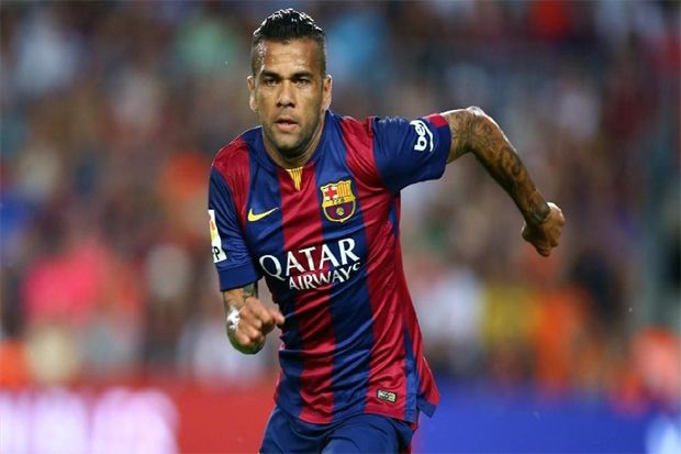 Pasti Hengkang, Alves...