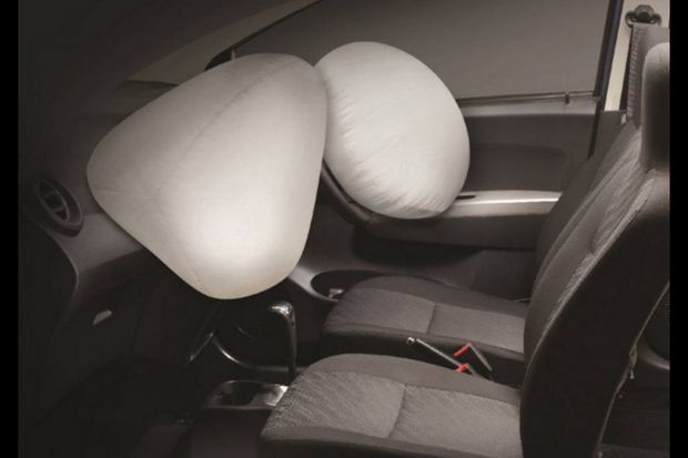 Daihatsu Ayla Kini Gunakan...