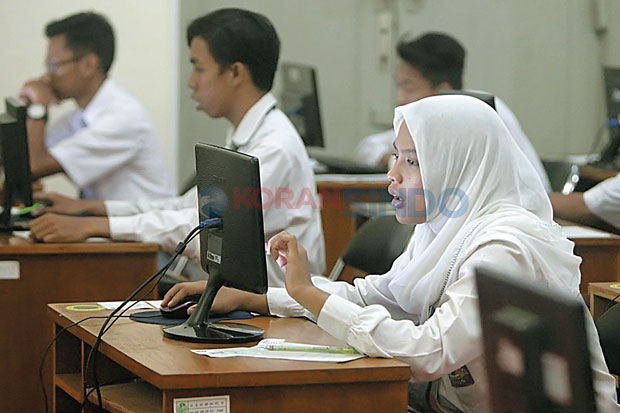UN Berbasis Komputer...