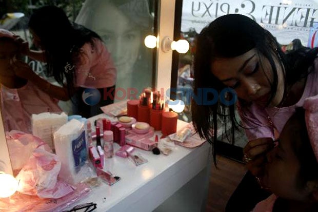 Make up Terlihat Lebih...