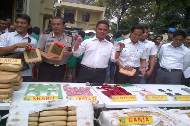 Pemprov DKI Ancam Tutup...