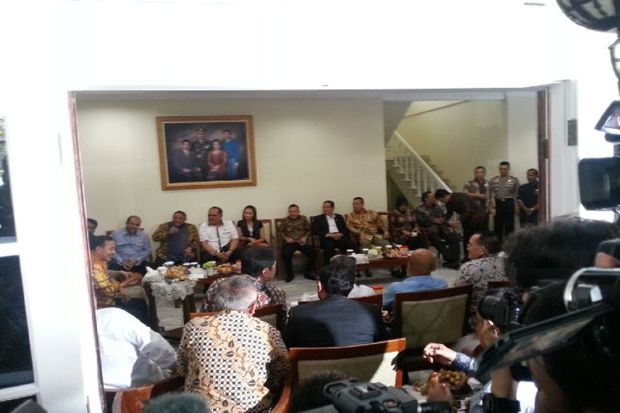 Badrodin Haiti Sambut...
