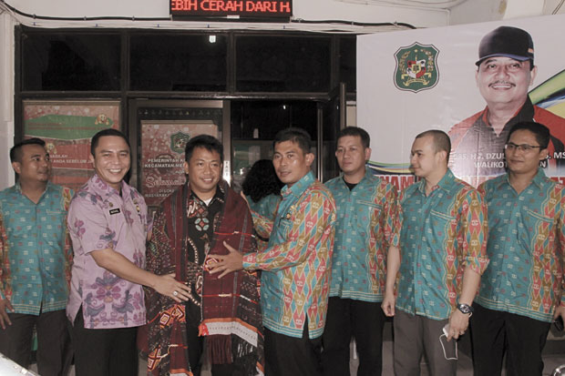 Camat dari Mamuju Belajar...