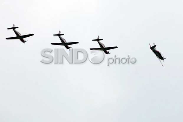 Pesawat F16 Terbakar,...