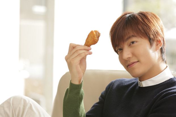 Lee Min Ho Promosikan...